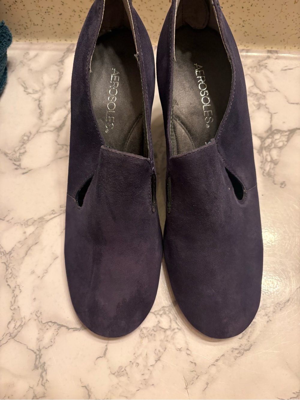 AEROSOLES Navy Suede Ankle Booties